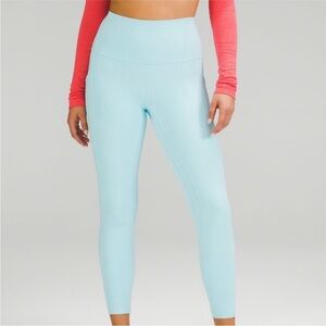 Align high-rise leggings with pockets 25”